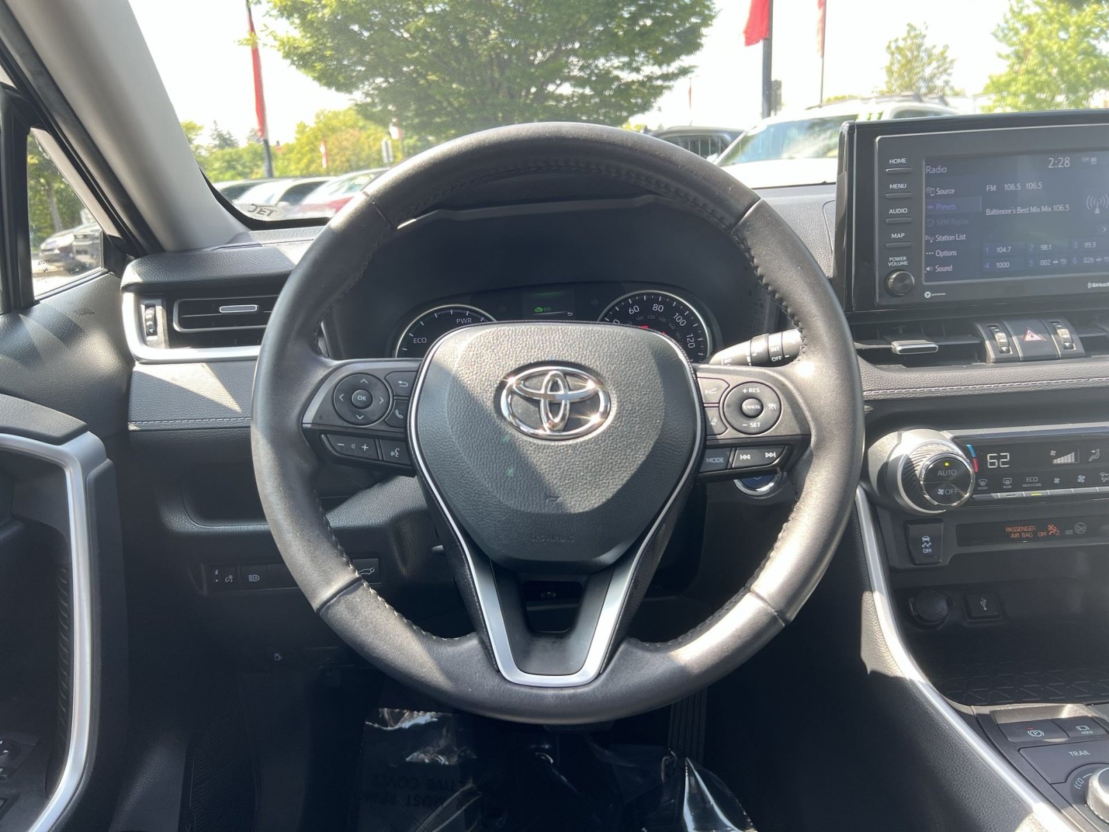 Used 2022 Toyota RAV4 XLE Premium AWD/4WD image 16