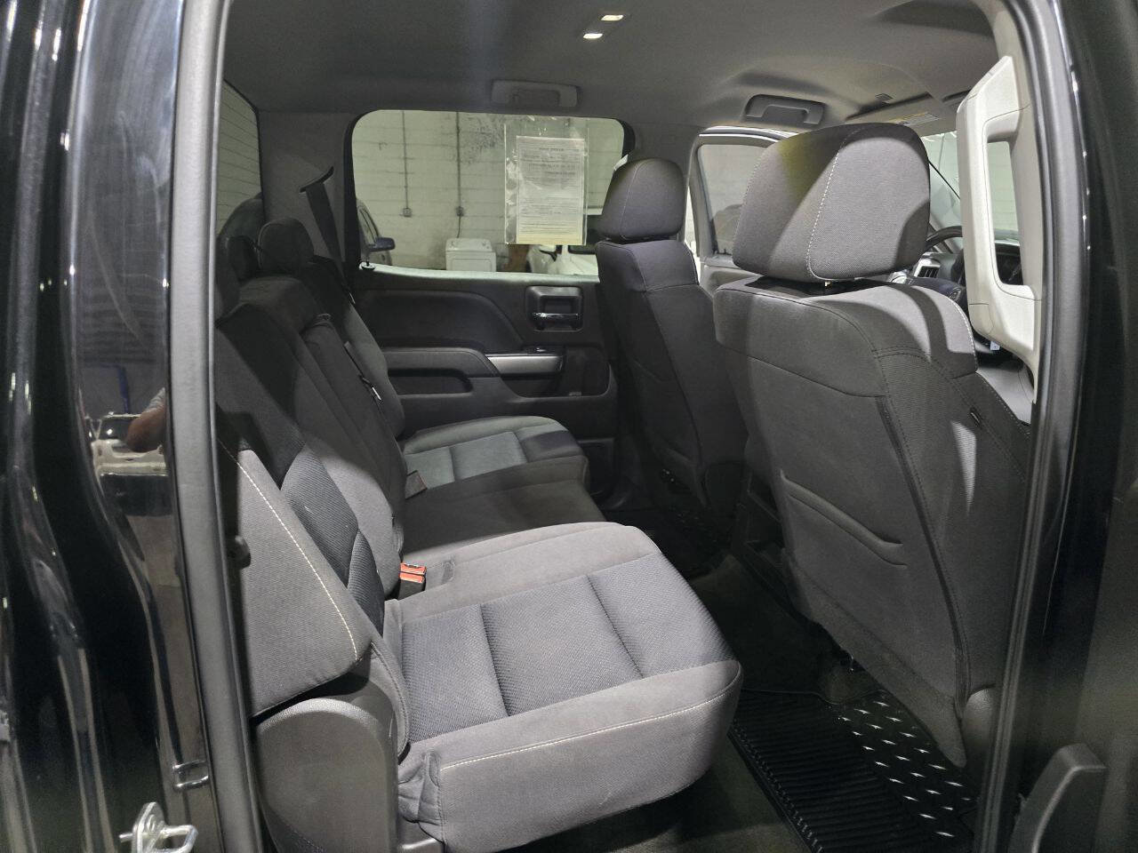 Used 2018 Chevrolet Silverado 1500 LT w/ All Star Edition image 33