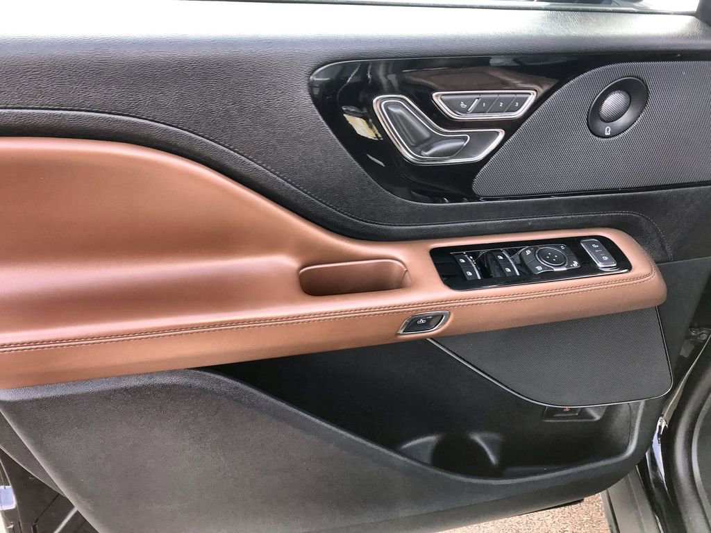 Used 2023 Lincoln Aviator Reserve w/ Elements Package Plus image 13