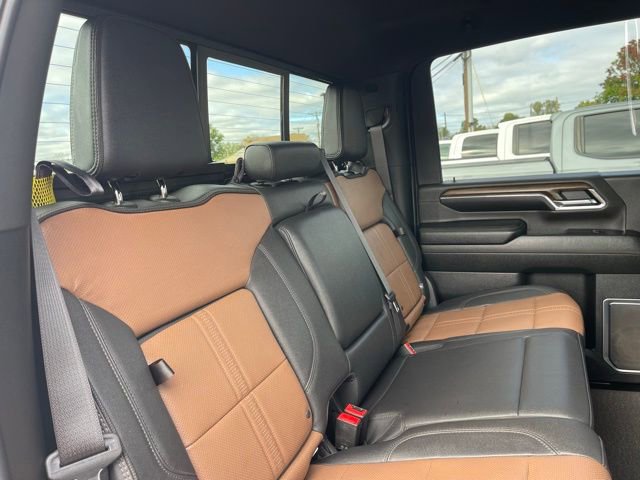 Used 2024 Chevrolet Silverado 3500 High Country image 15