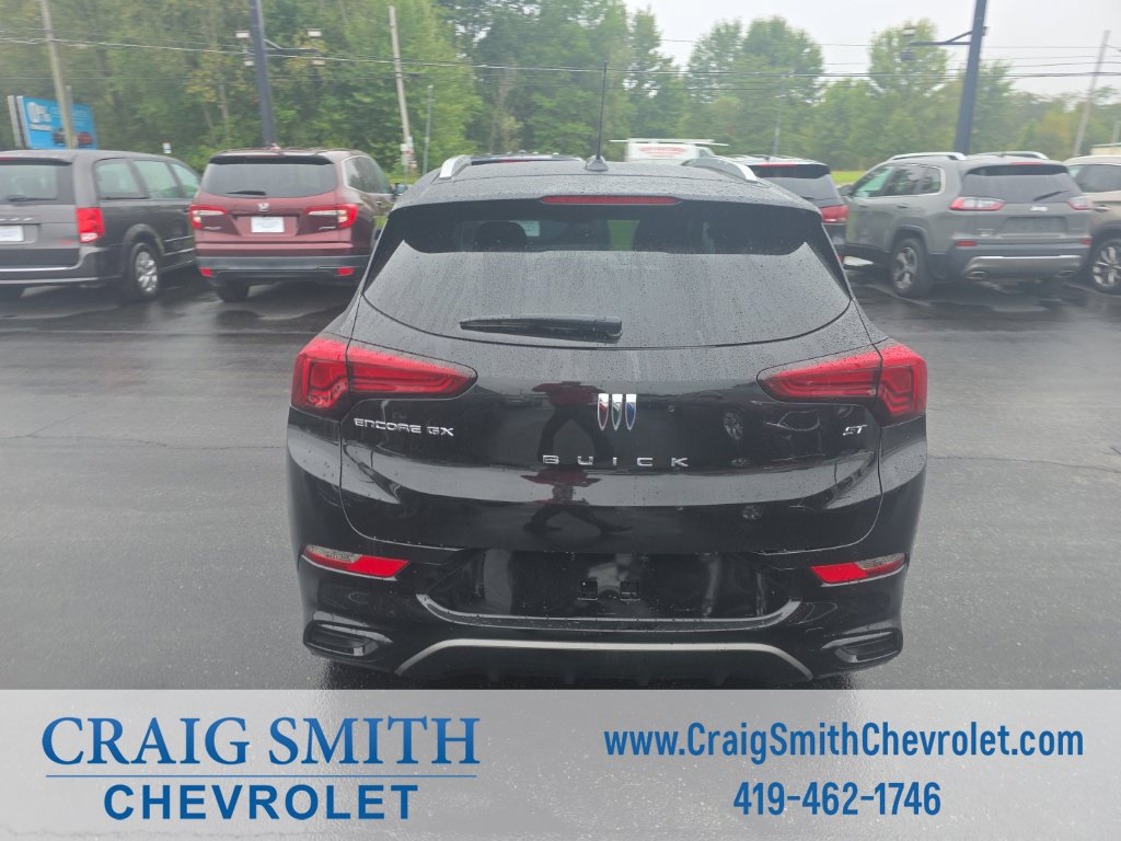 Used 2024 Buick Encore GX Sport Touring FWD image 4
