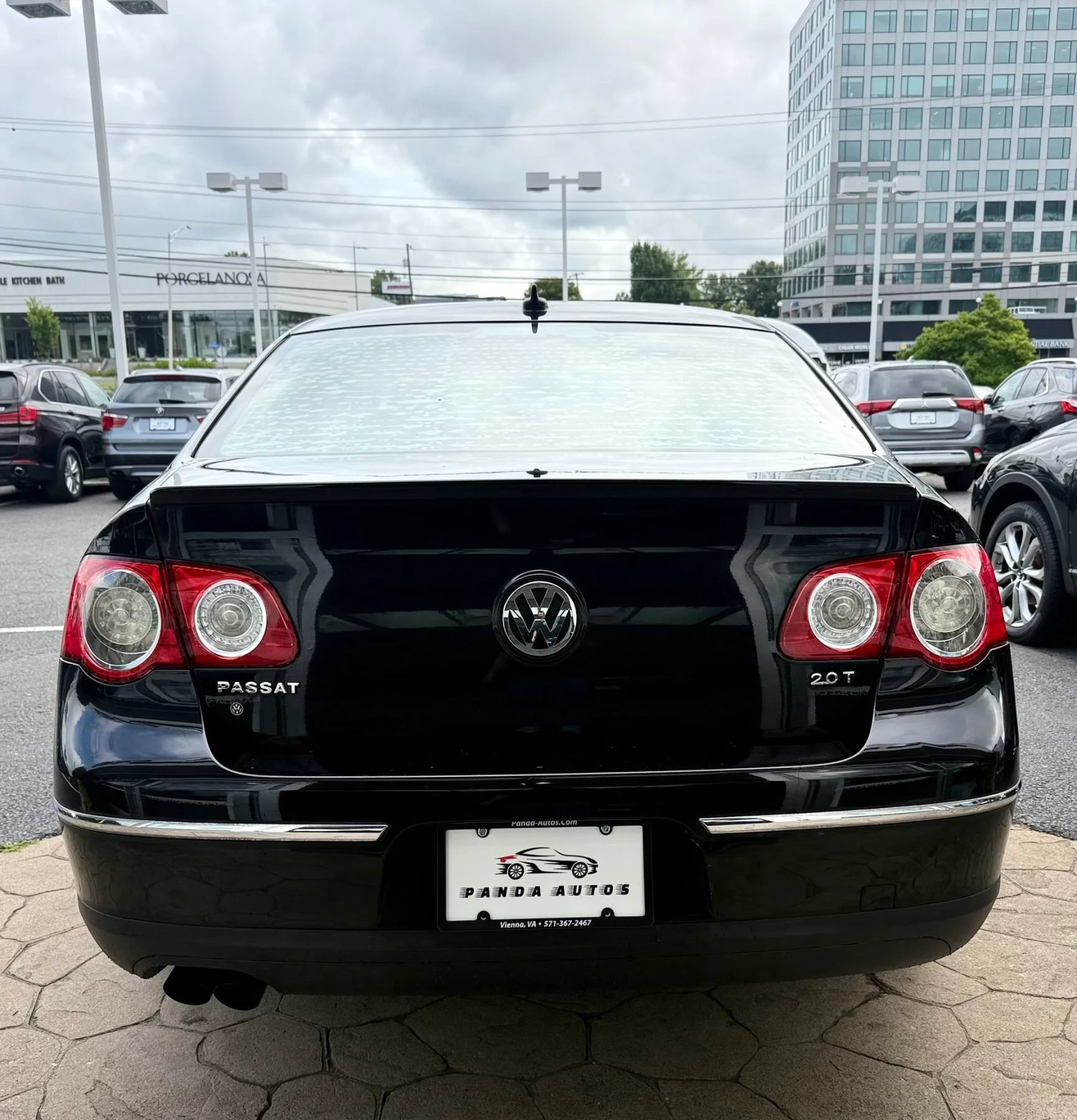 Used 2010 Volkswagen Passat Komfort FWD image 6