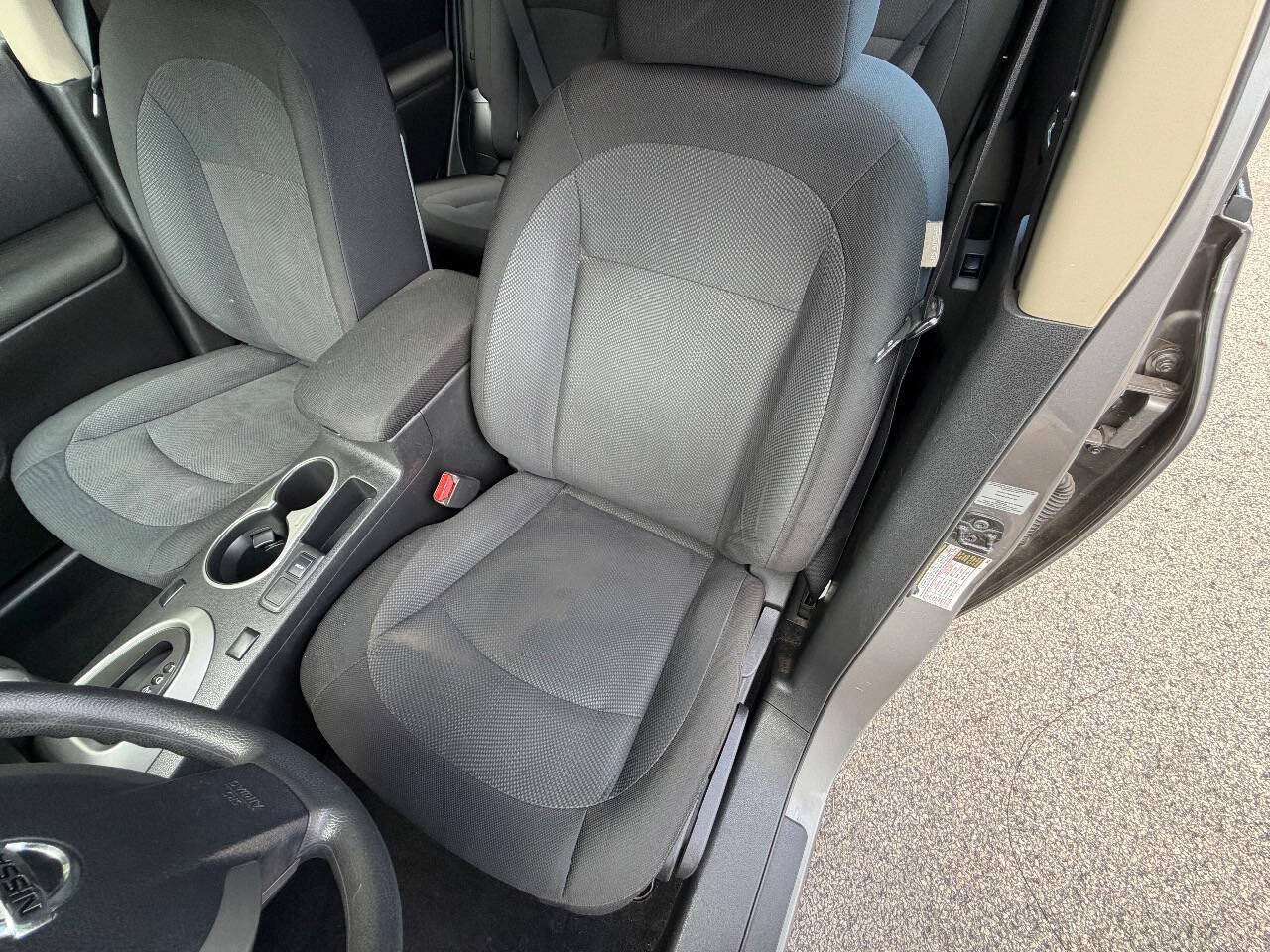 Used 2014 Nissan Rogue S AWD/4WD image 11