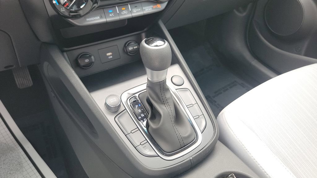 Certified 2023 Hyundai Kona SEL FWD image 15