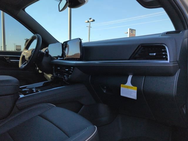 New 2026 Chevrolet Suburban Premier image 27