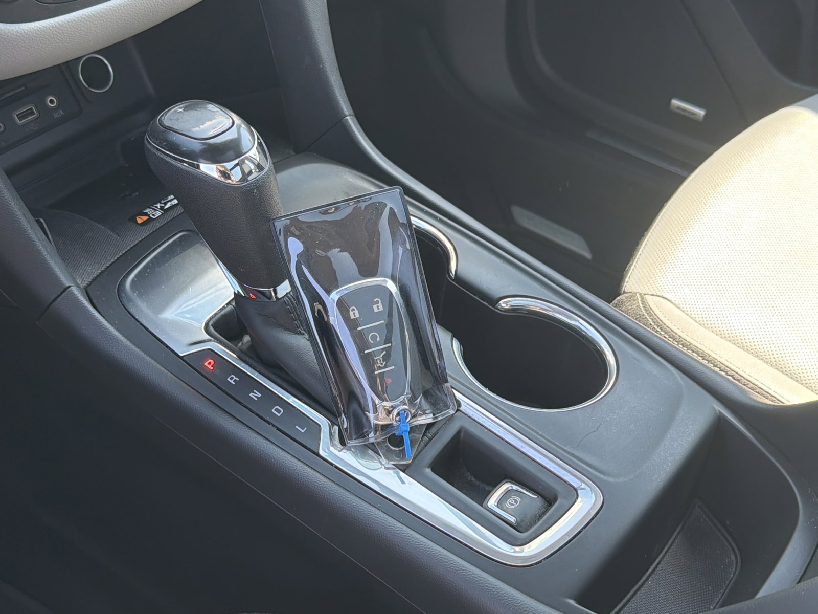 Used 2020 Chevrolet Equinox Premier image 35