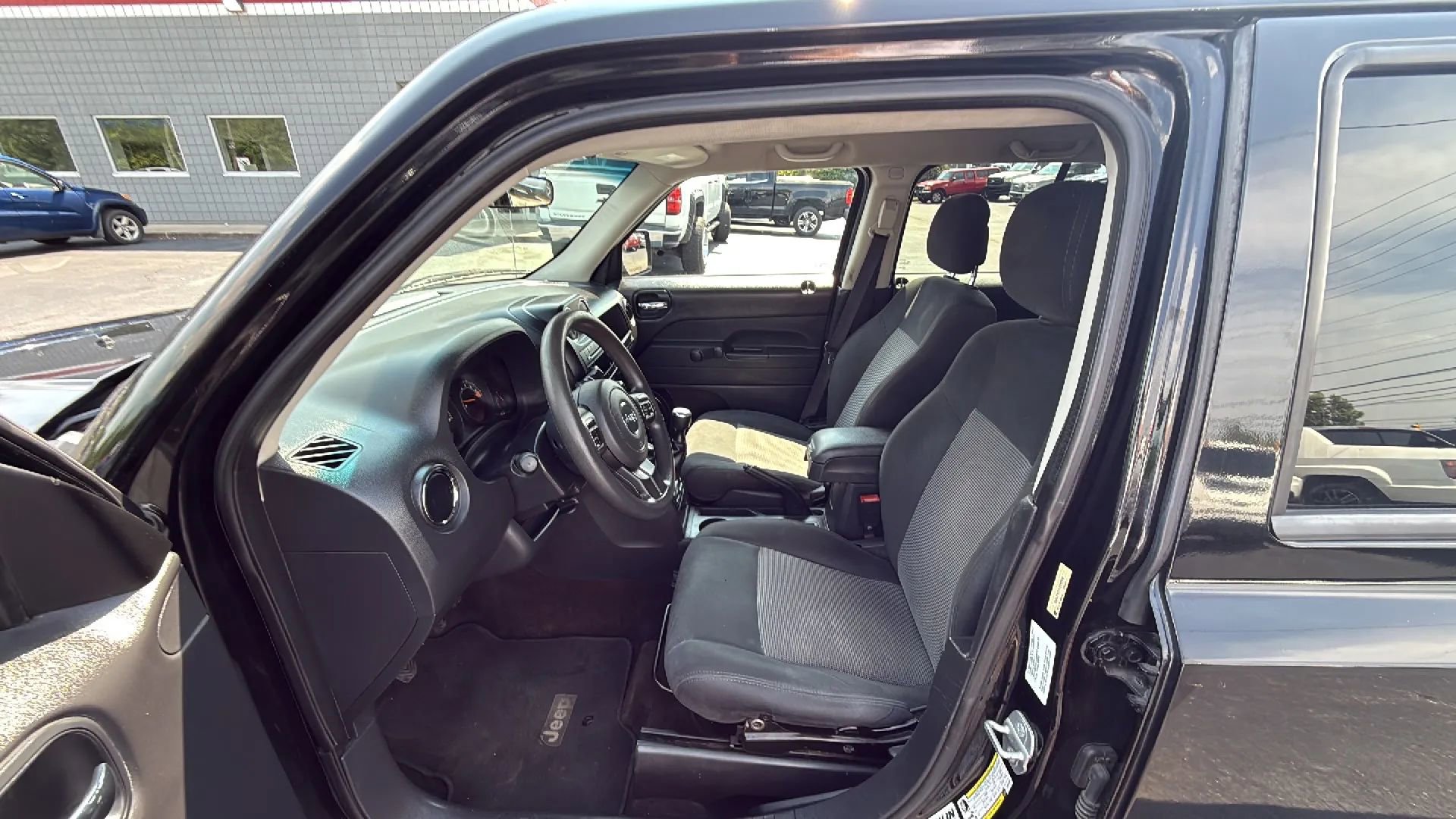 Used 2014 Jeep Patriot Sport image 10