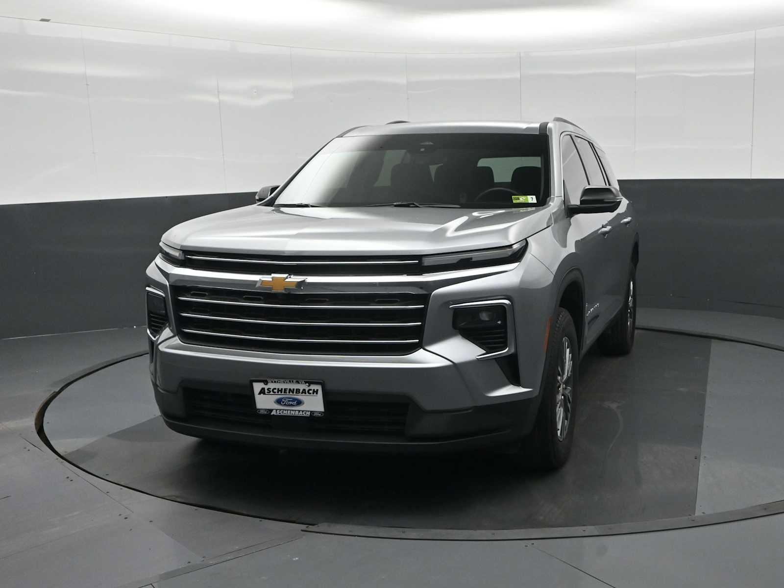 Used 2024 Chevrolet Traverse LT image 5