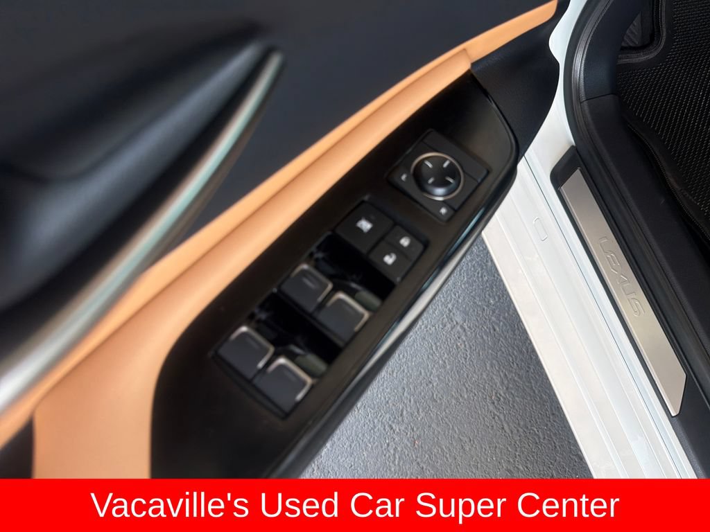 Used 2025 Lexus ES 350 w/ Accessory Package (Z2) FWD image 11