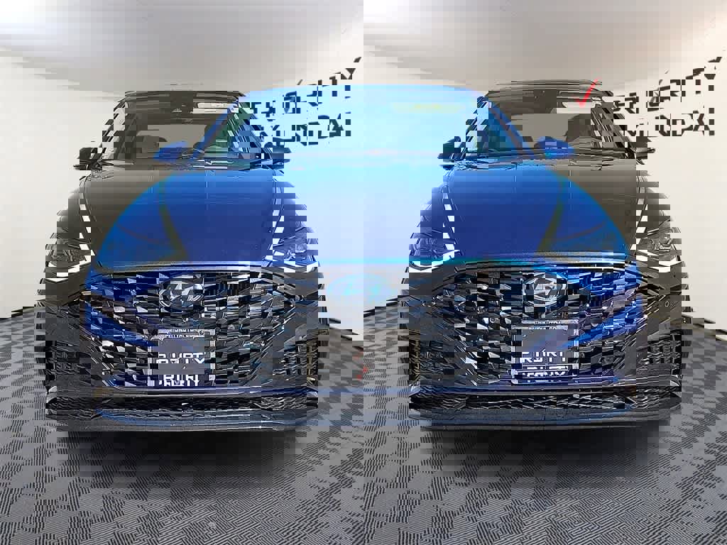 Used 2022 Hyundai Sonata Limited w/ Winter Weather Package image 2
