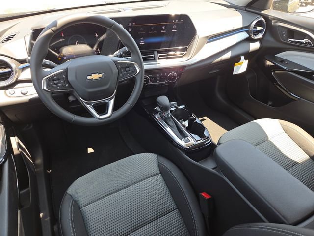 New 2026 Chevrolet Trax LT w/ Driver Confidence Package FWD image 3