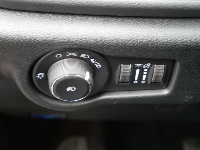 New 2026 Chrysler Pacifica Limited w/ Trailer Tow Group image 21