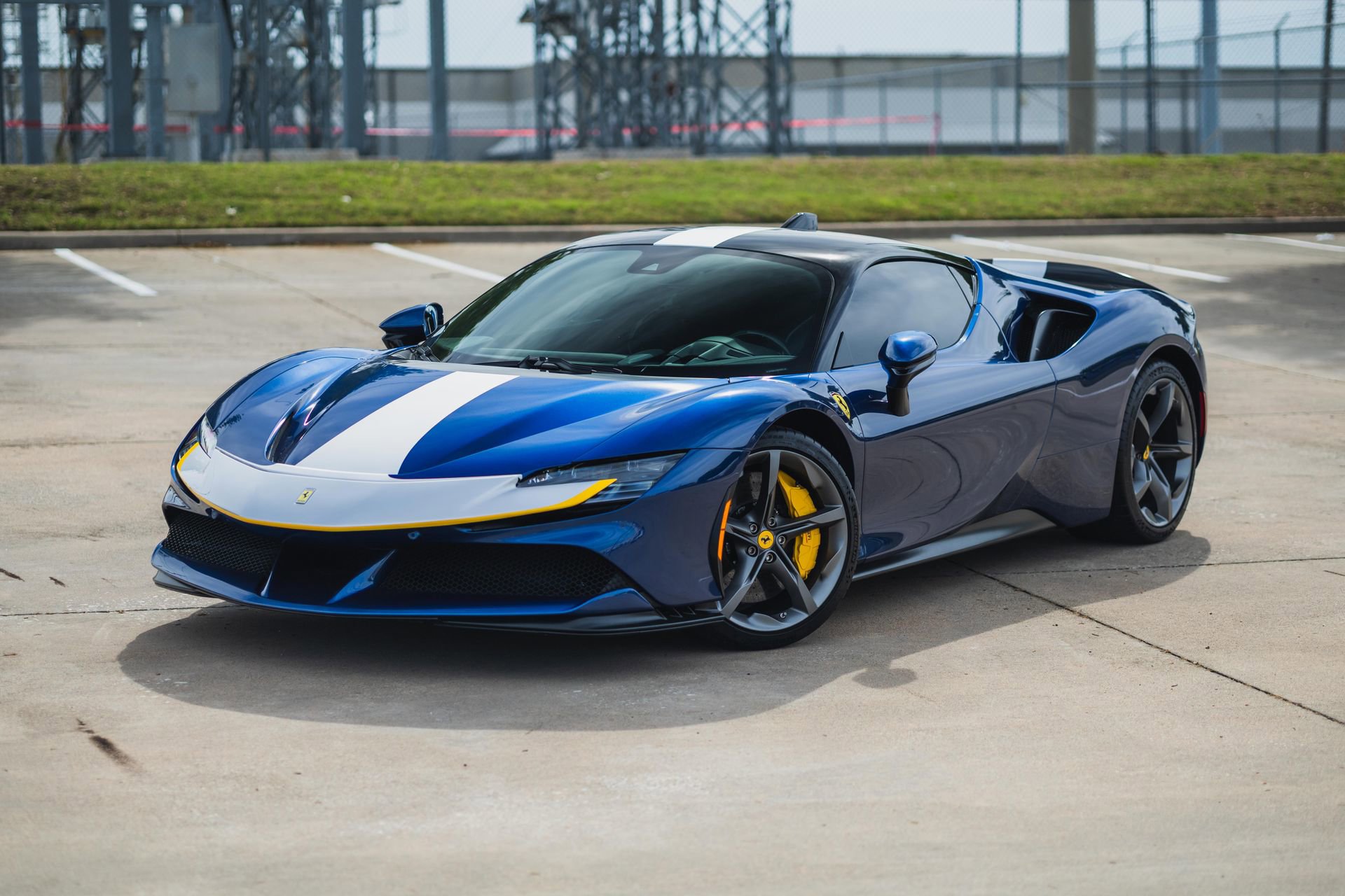 Used 2022 Ferrari SF90 Stradale image 16