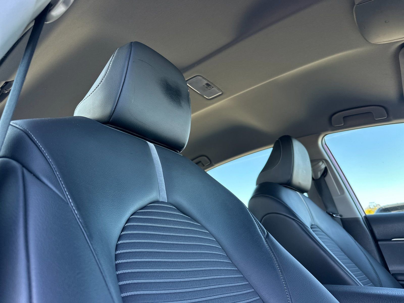 Used 2022 Toyota Camry SE w/ Convenience Package image 16