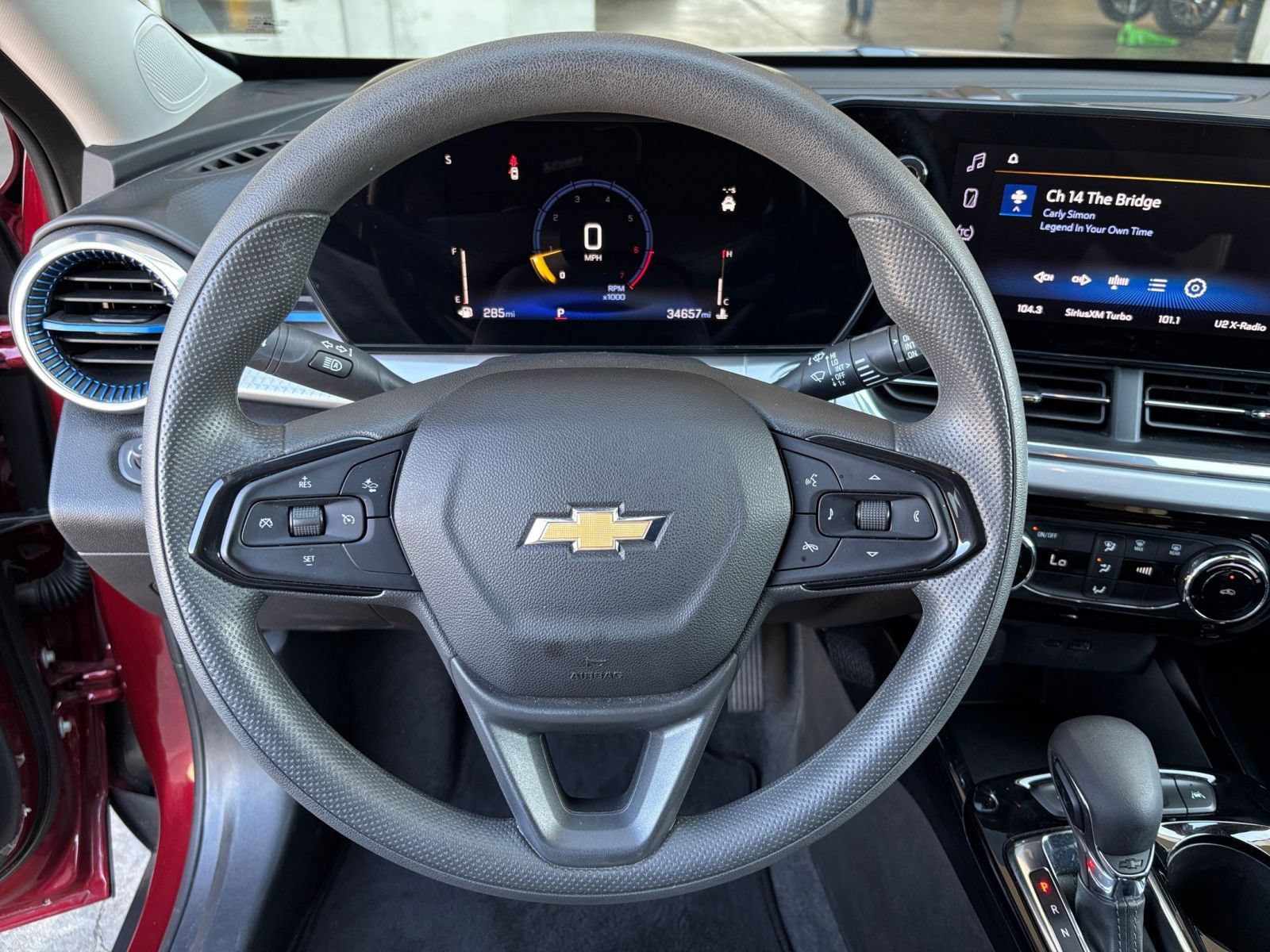 Used 2025 Chevrolet Trax LT FWD image 27