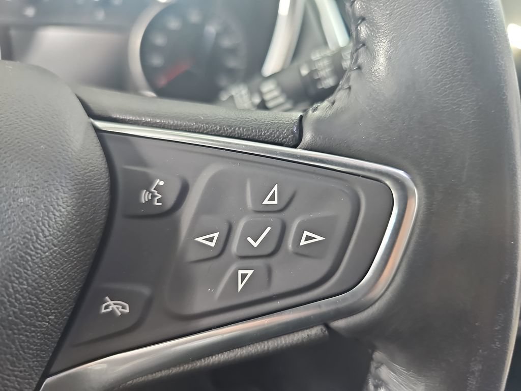 Used 2020 Chevrolet Equinox Premier FWD image 25