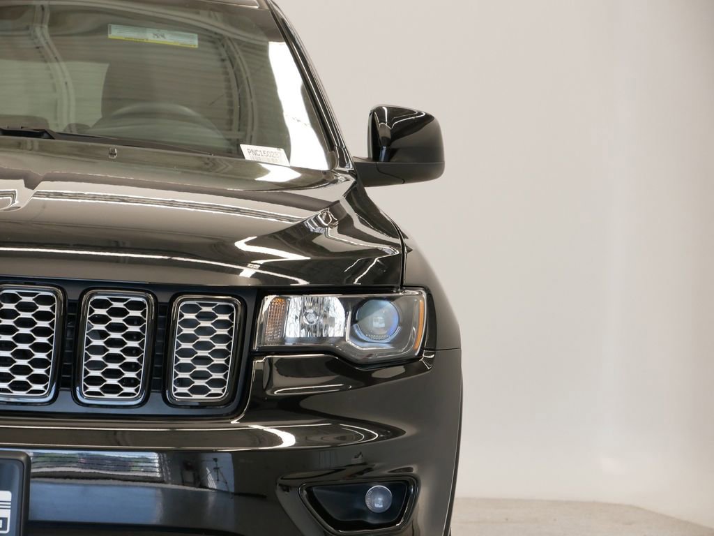 Certified 2022 Jeep Grand Cherokee Laredo X image 49