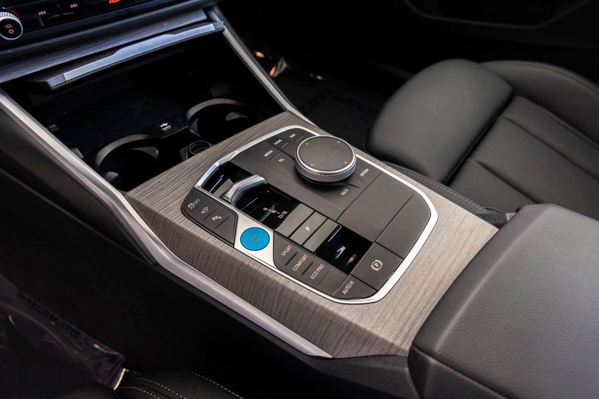 Certified 2025 BMW i4 eDrive40 image 17