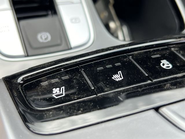 Used 2024 Hyundai Santa Cruz Limited image 16