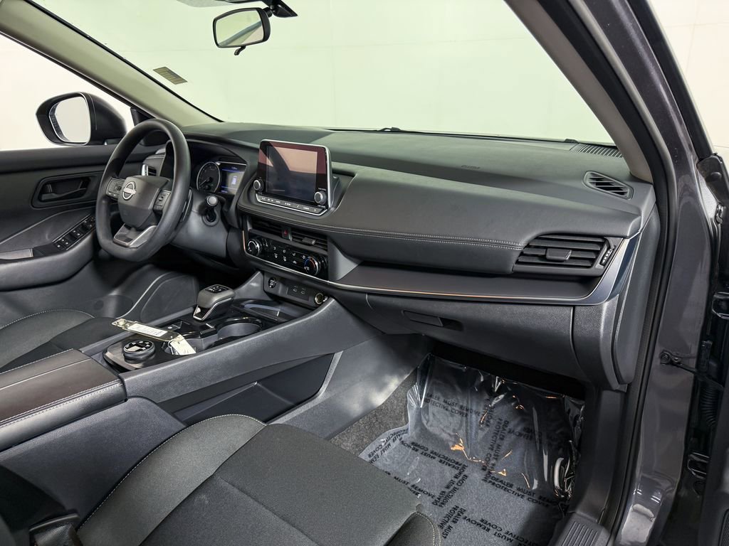Certified 2025 Nissan Rogue S image 12