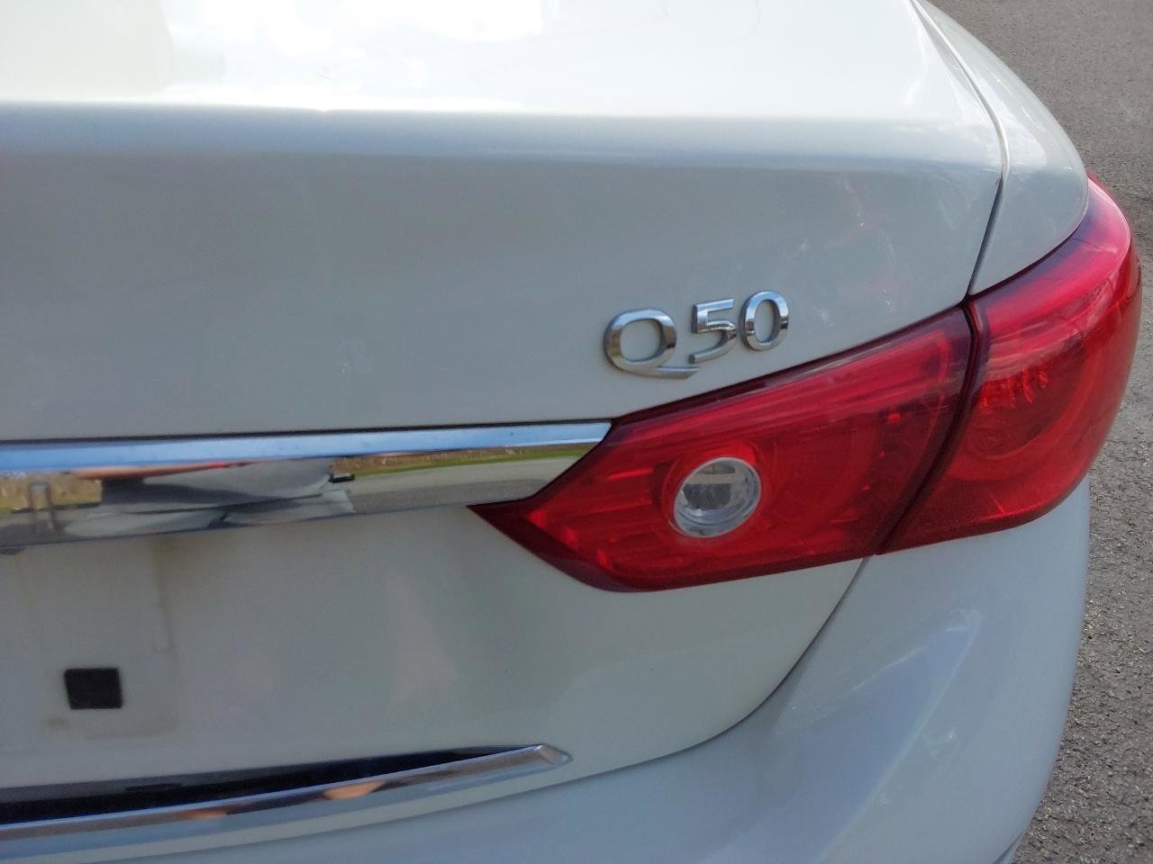 Used 2015 INFINITI Q50 Premium w/ Navigation Package AWD/4WD image 5