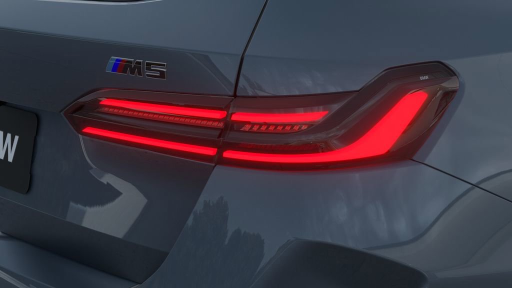 New 2027 BMW M5 Touring AWD/4WD image 8