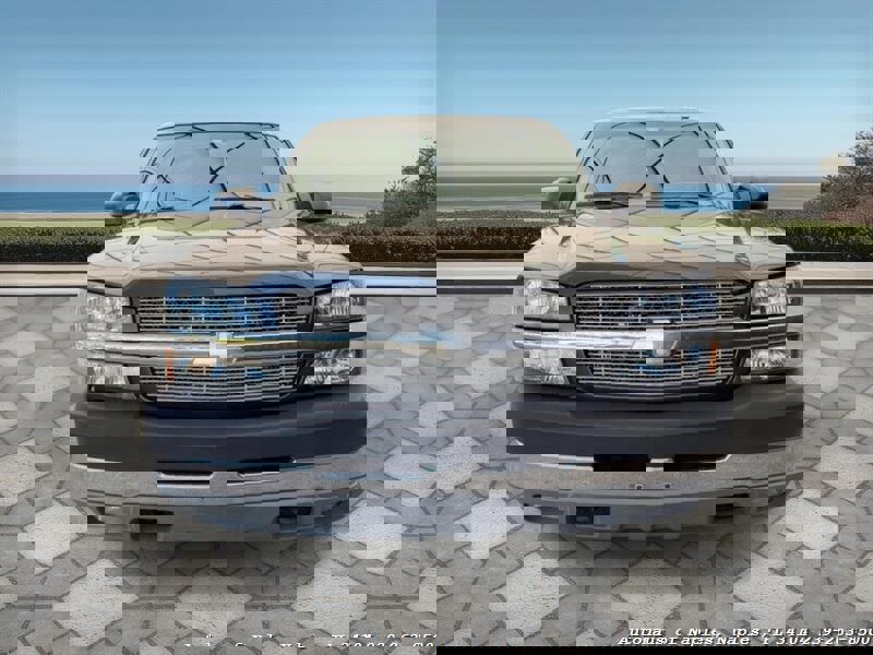 Used 2004 Chevrolet Silverado 2500 LT image 3