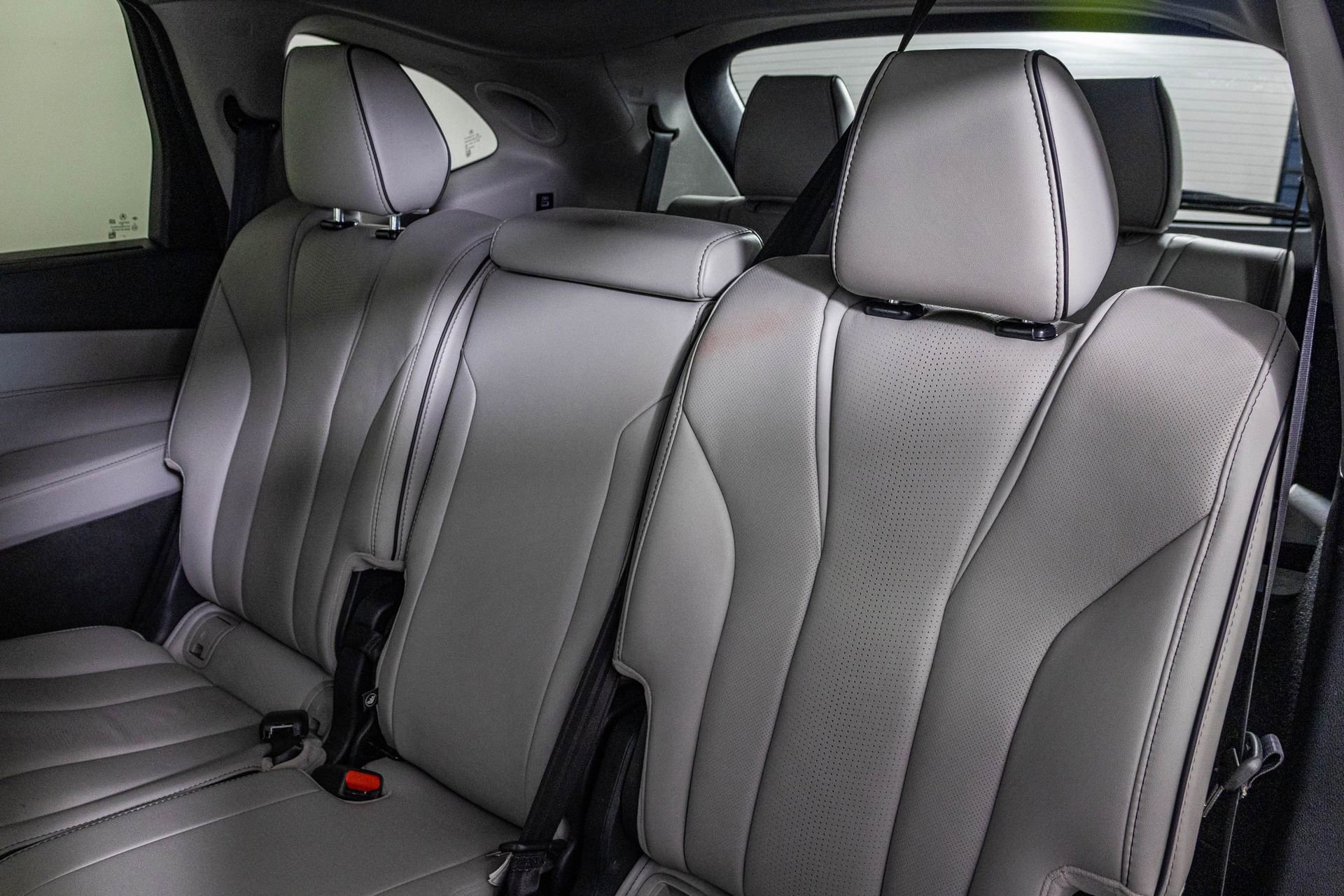 Used 2023 Acura MDX SH-AWD w/ Advance Package image 26