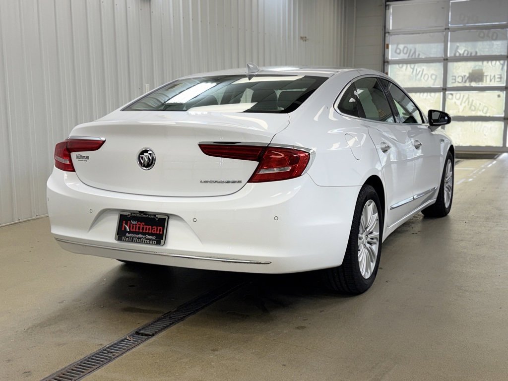 Used 2019 Buick LaCrosse Essence image 5