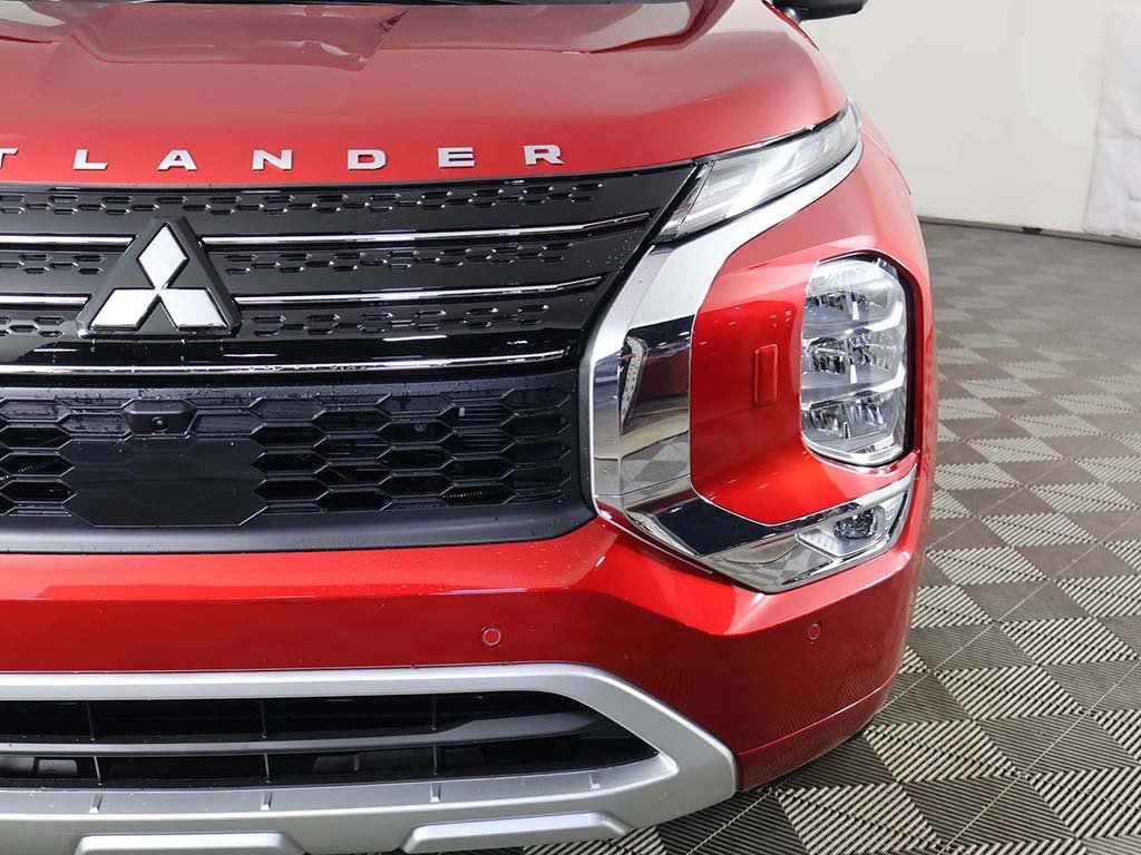 New 2025 Mitsubishi Outlander SEL image 17