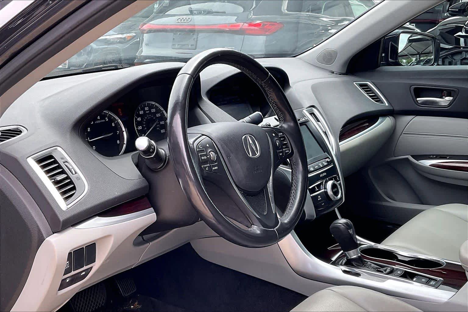 Used 2015 Acura TLX FWD image 17