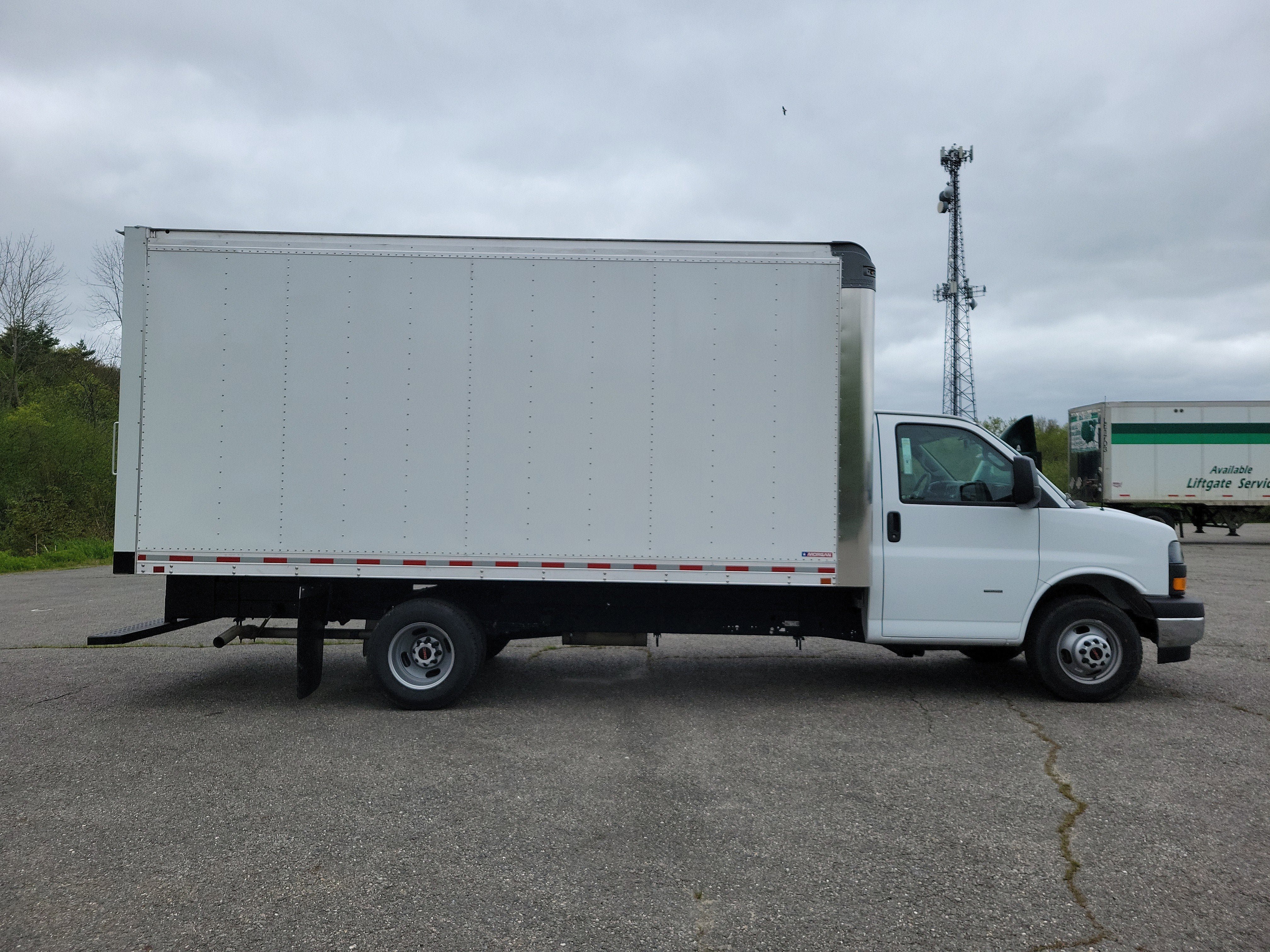 New 2025 GMC Savana 3500 Extended w/ Power Convenience Package RWD image 8
