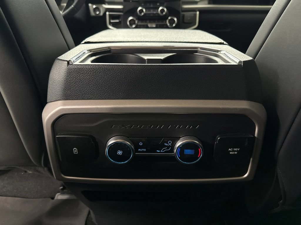 Used 2024 Ford Expedition XLT RWD image 13