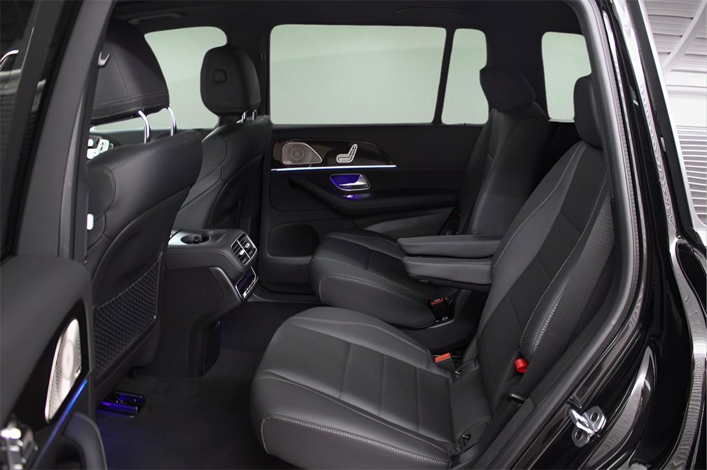 Used 2025 Mercedes-Benz GLS 450 4MATIC image 17