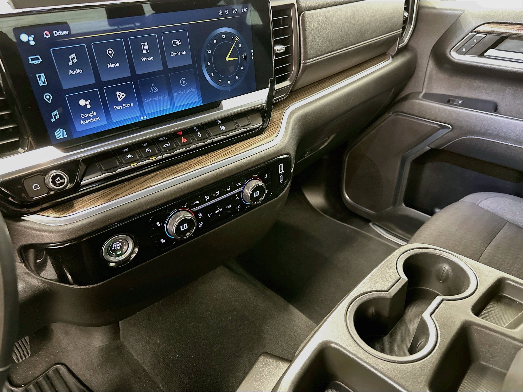 Used 2024 Chevrolet Silverado 1500 LT AWD/4WD image 26