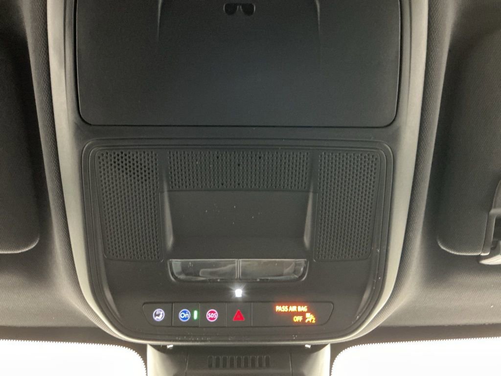 New 2026 Chevrolet Equinox LT w/ Convenience Package II AWD/4WD image 17
