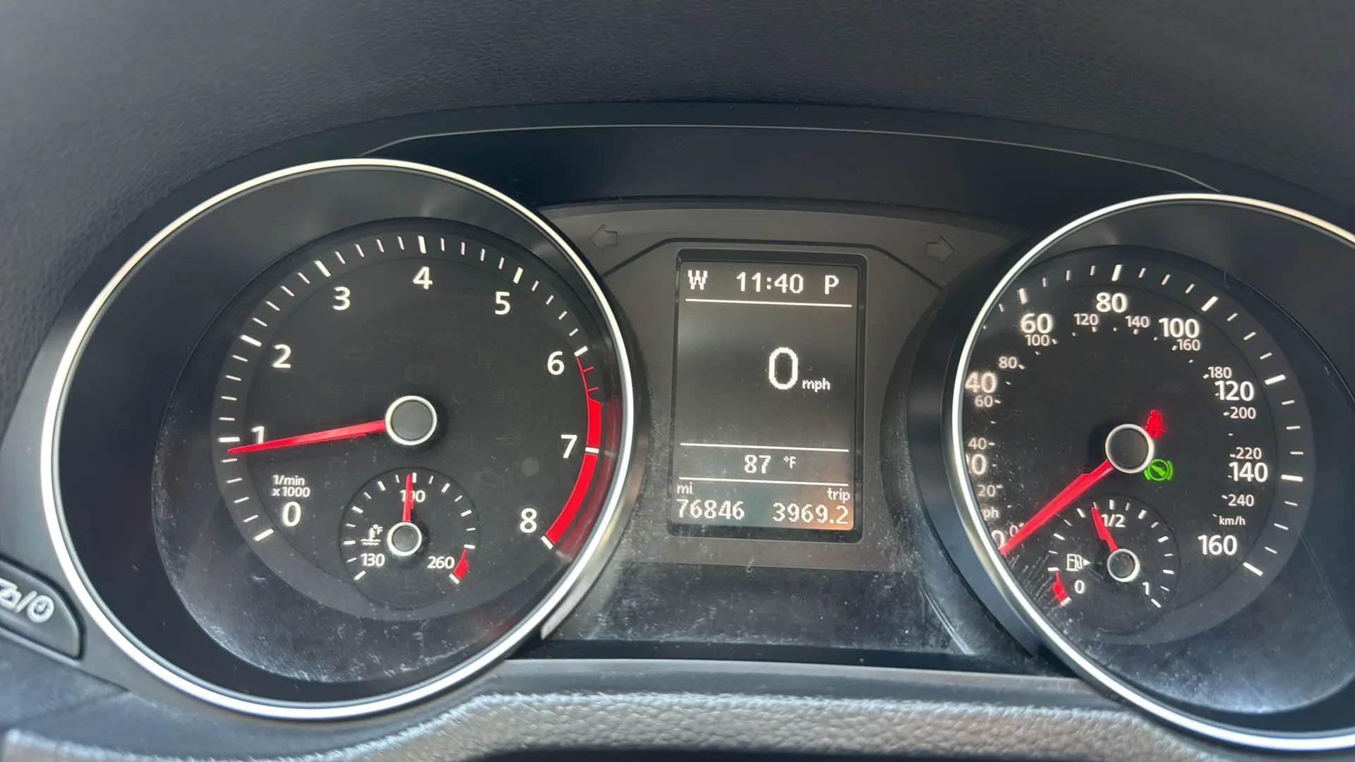 Used 2018 Volkswagen Passat 2.0T SE FWD image 30