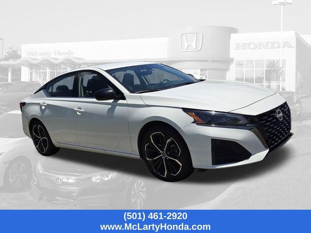 Used 2024 Nissan Altima 2.5 SR FWD image 7