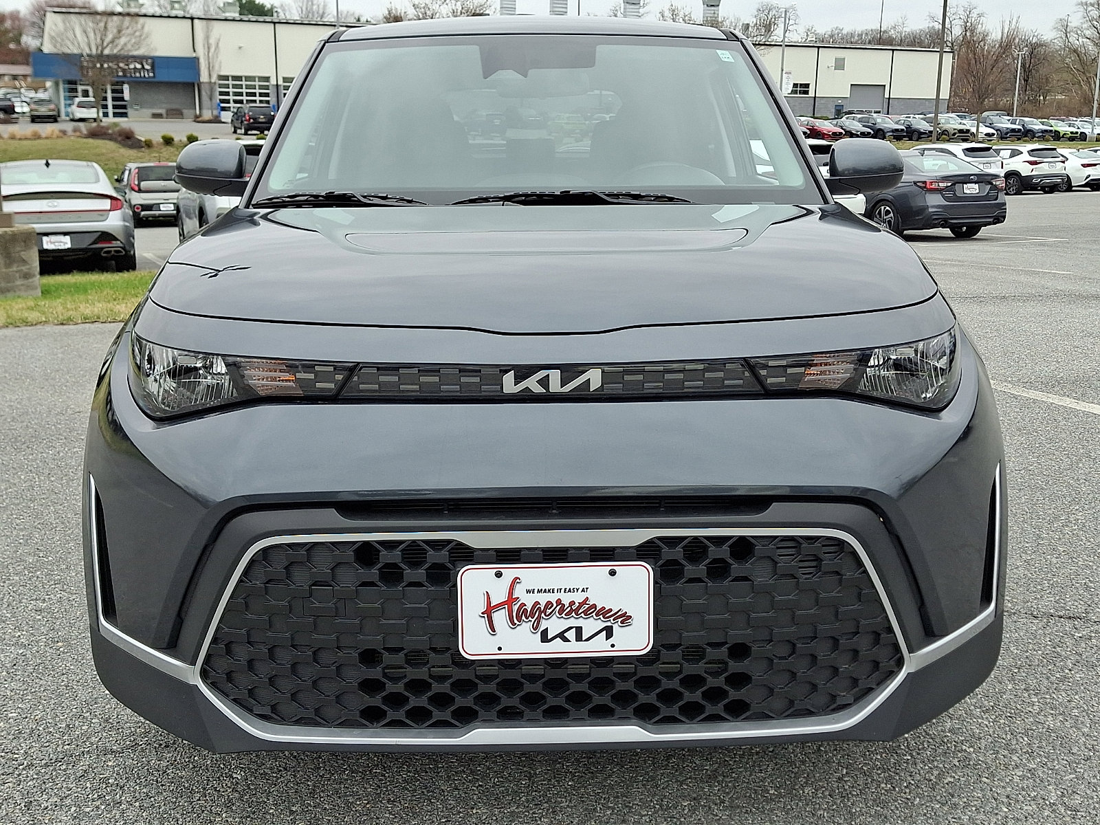 Used 2025 Kia Soul LX w/ LX Technology Package image 2