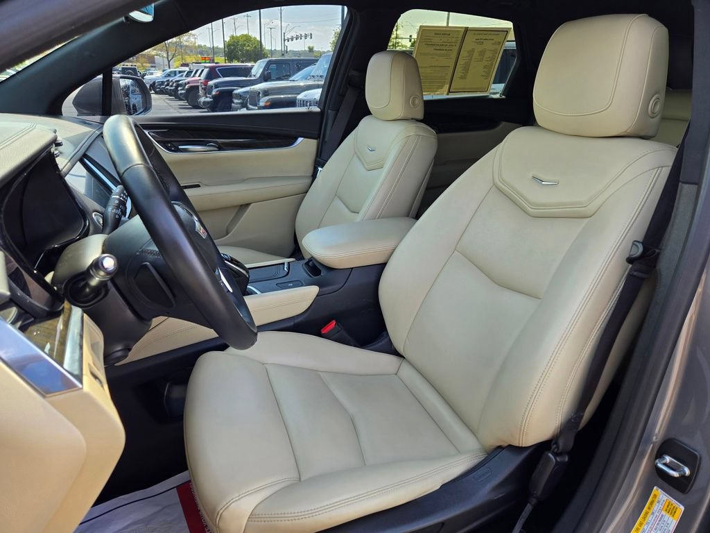 Used 2018 Cadillac XT5 FWD image 13