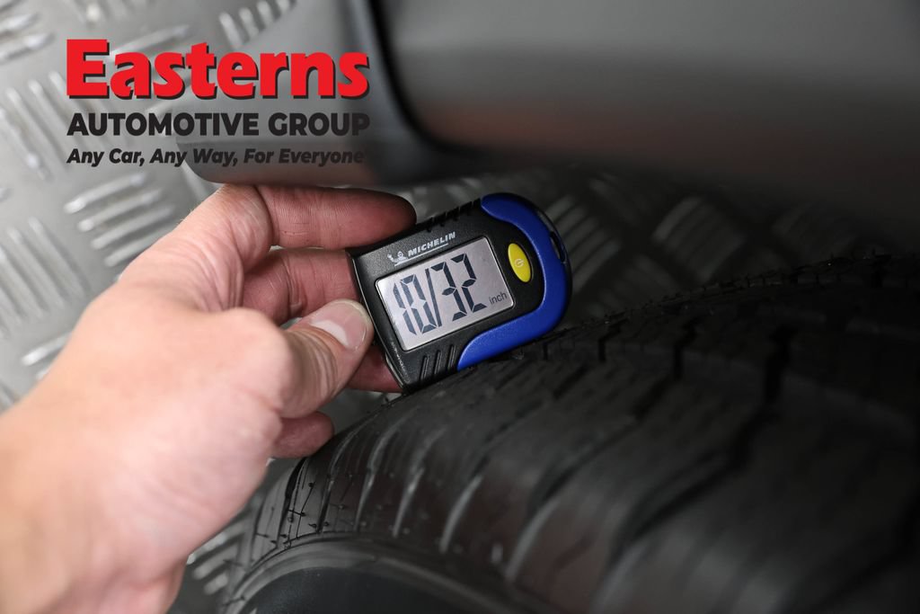 Used 2023 Nissan Rogue SV AWD/4WD image 28