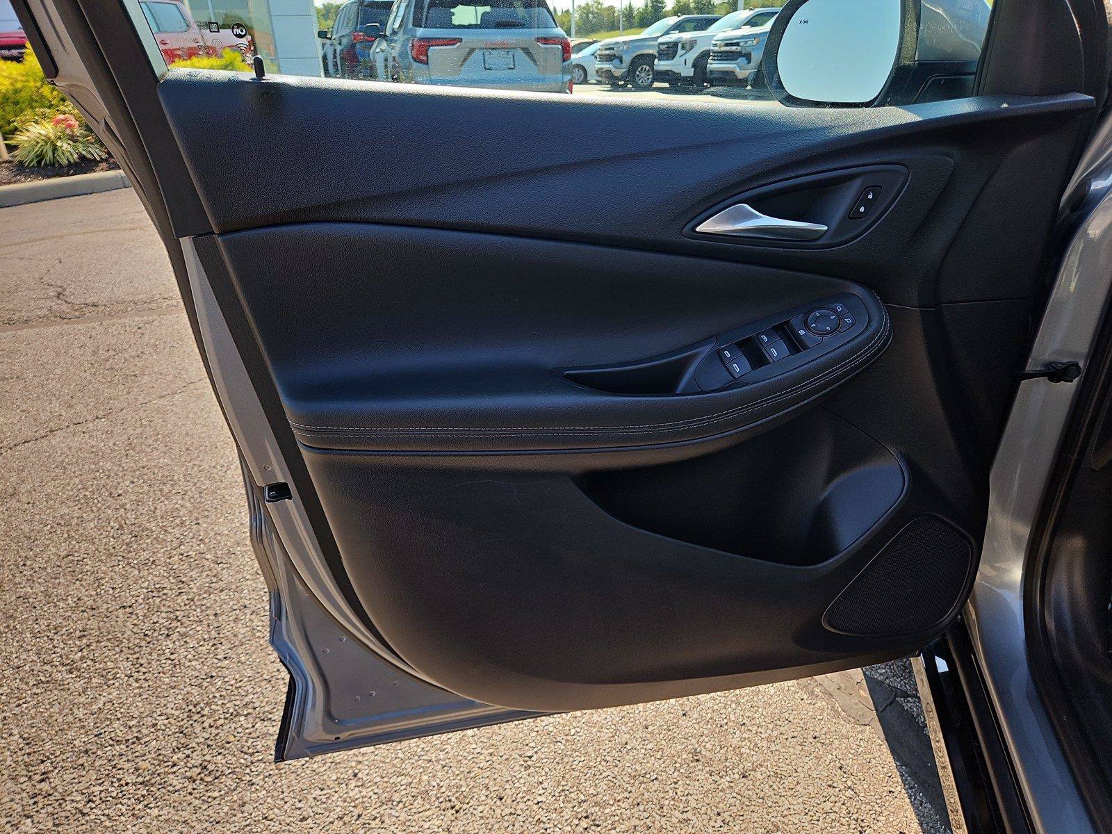 Used 2024 Buick Encore GX Sport Touring FWD image 19