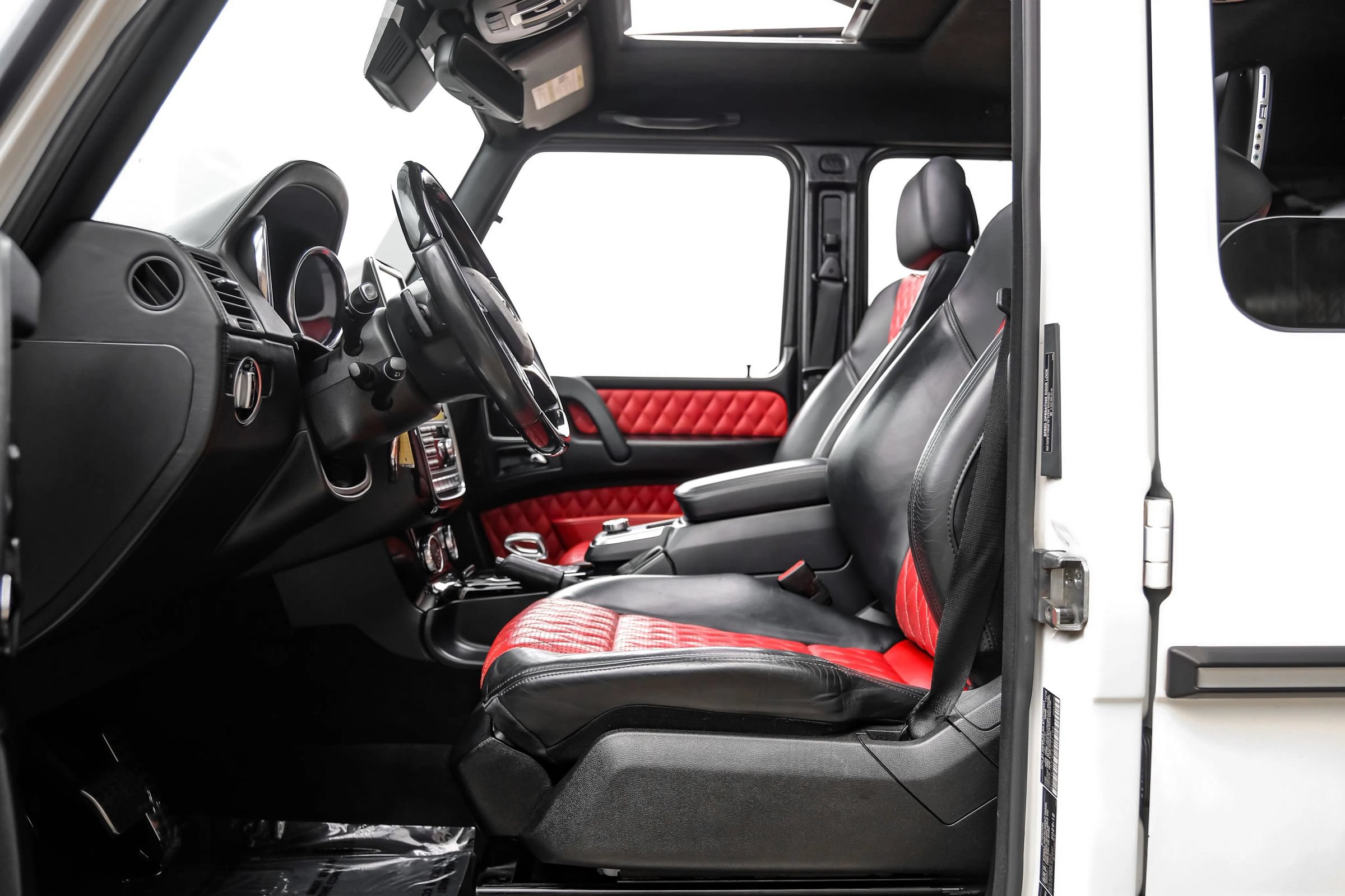 Used 2015 Mercedes-Benz G 63 AMG 4MATIC w/ PA6 Package image 34