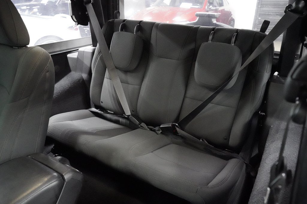 Used 2020 Jeep Wrangler Sport AWD/4WD image 13