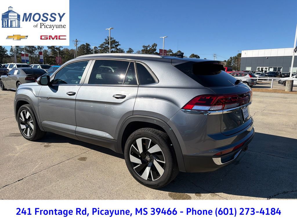 Used 2025 Volkswagen Atlas Cross Sport SE image 4
