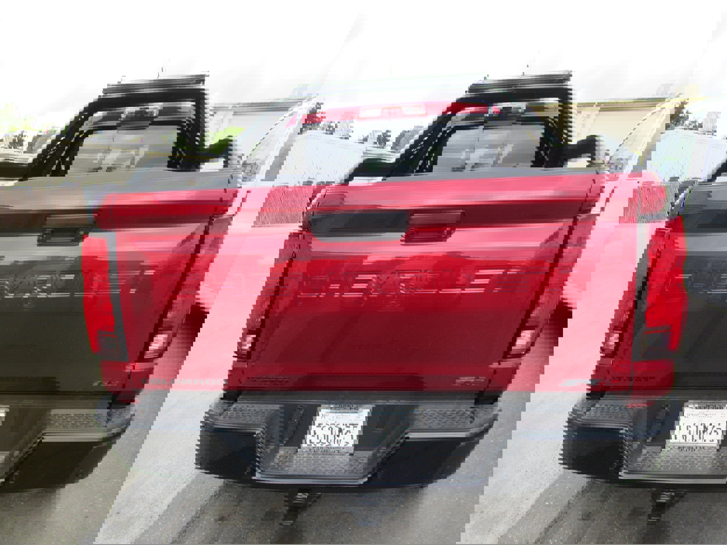 Used 2025 Chevrolet Colorado ZR2 w/ Midnight Edition image 5