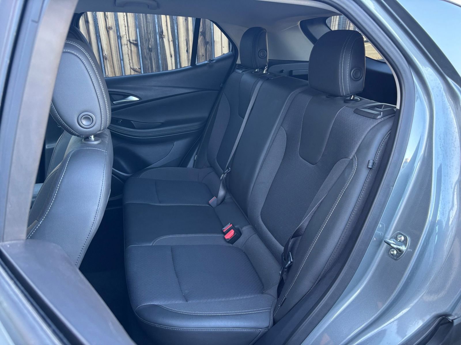 Used 2025 Buick Encore GX Preferred image 37