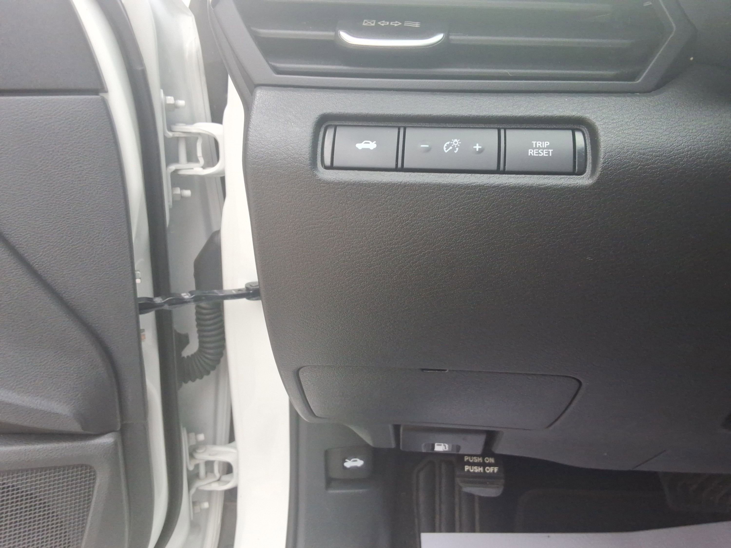 Used 2024 Nissan Altima 2.5 SR FWD image 20