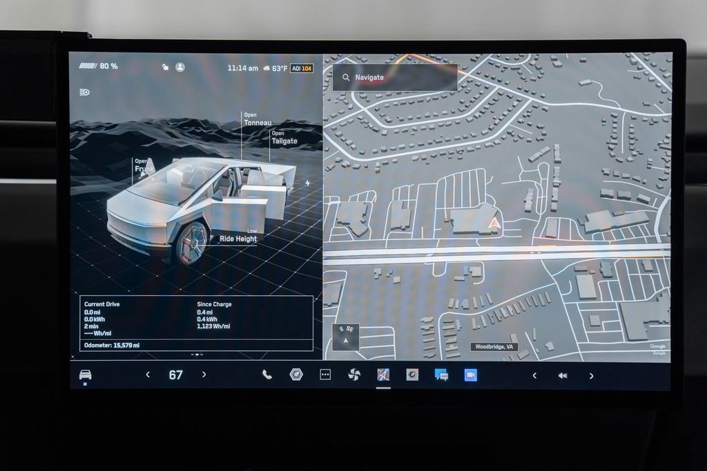 Used 2024 Tesla Cybertruck AWD Crew Cab image 30