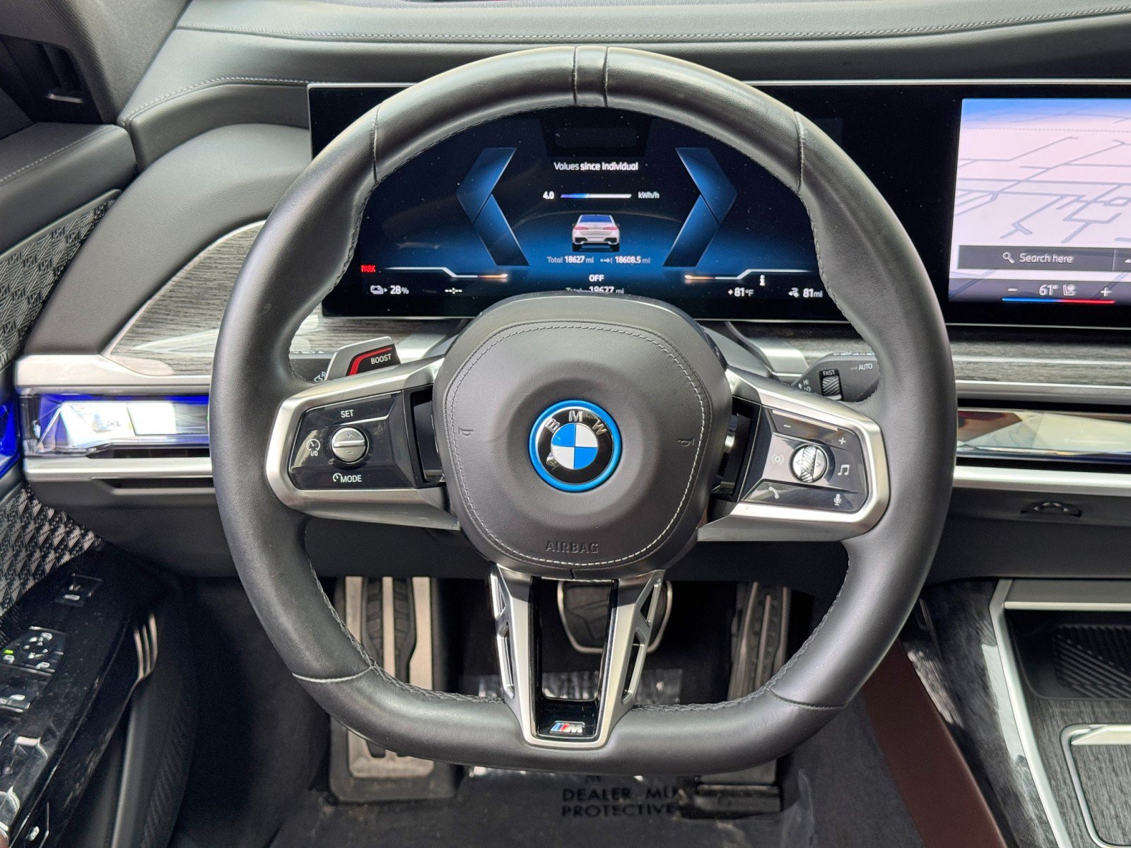 Used 2023 BMW i7 xDrive60 w/ Executive Package 2 AWD/4WD image 22